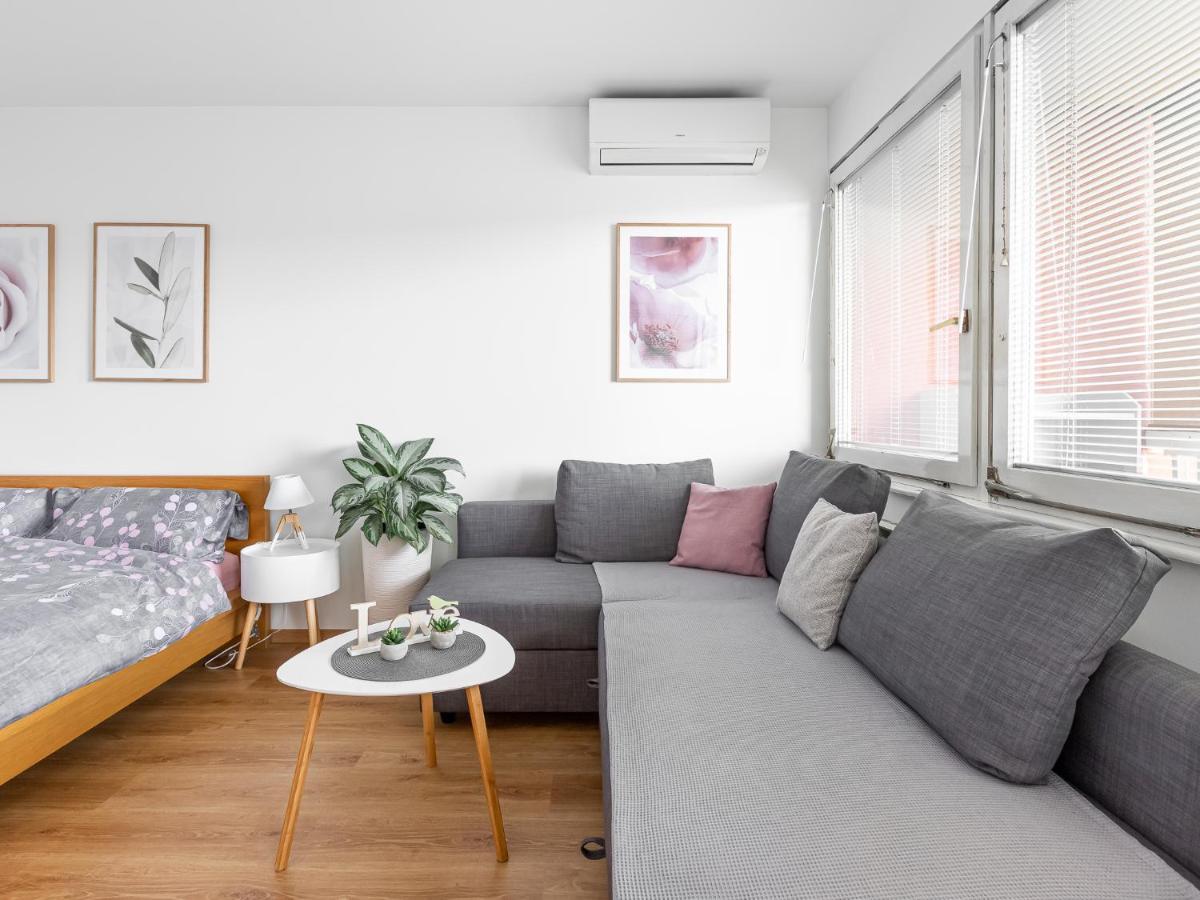Apartma Vrtnica 5Th Floor Нова-Горица Экстерьер фото