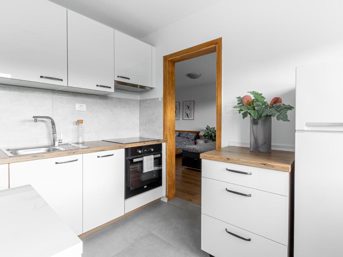 Apartma Vrtnica 5Th Floor Нова-Горица Экстерьер фото